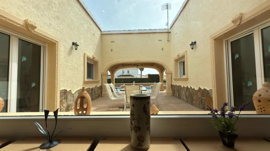 Villa de 5 dormitorios en Calpe, Spain No. 596 № 17