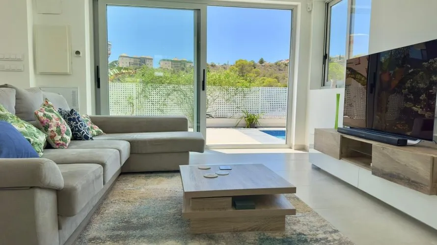 Villa de 3 dormitorios en Finestrat, Spain No. 561