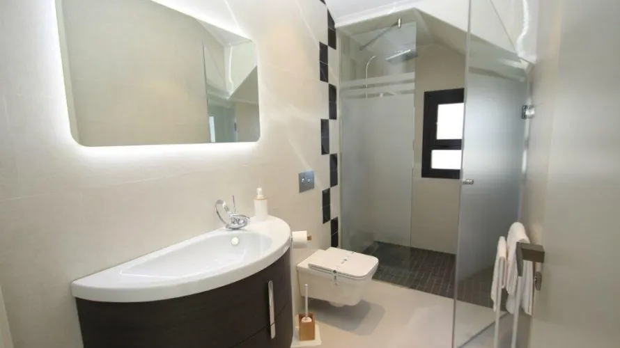 Villa de 4 dormitorios en Campoamor, Spain No. 572 № 14