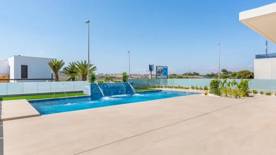 Villa de 3 dormitorios en Campoamor, Spain No. 573 № 14