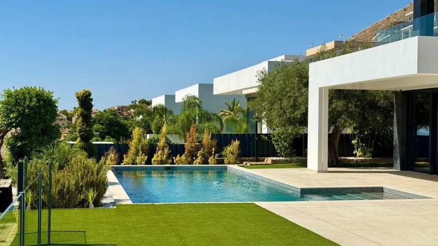 Villa de 890m² en Benidorm, Spain No. 637 № 20