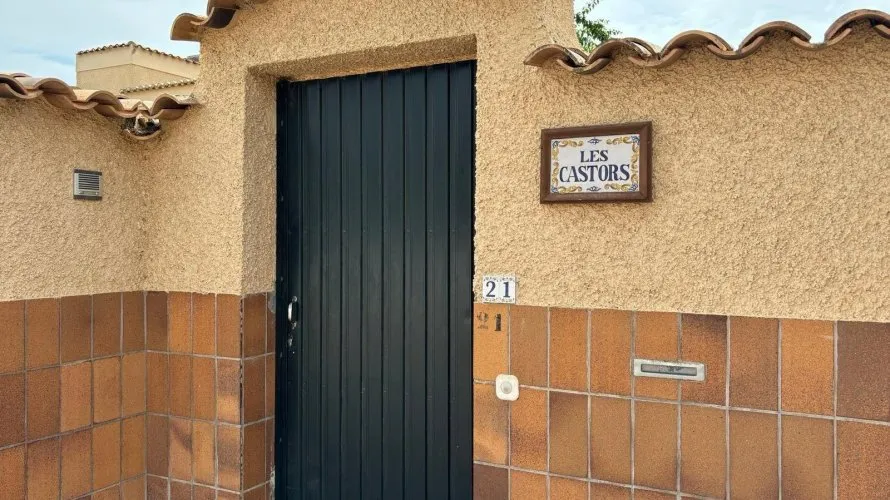 Villa de 4 dormitorios en Torrevieja, Spain No. 609 № 20