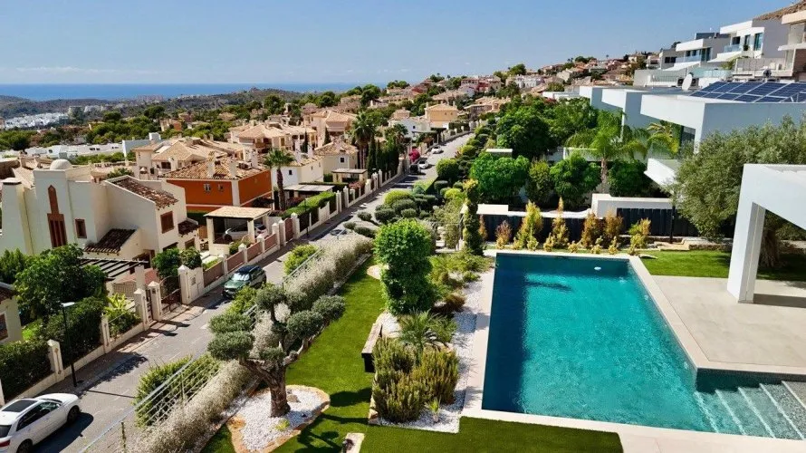 Villa de 890m² en Benidorm, Spain No. 637 № 24