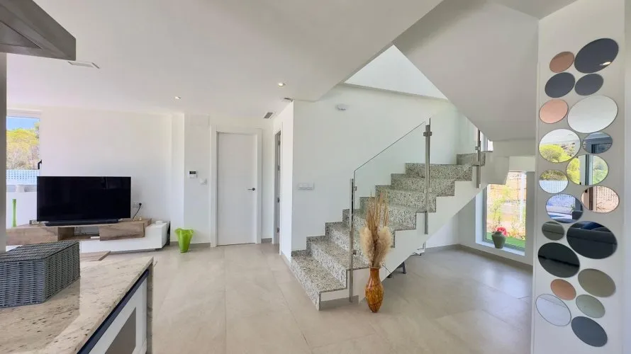 Villa de 3 dormitorios en Finestrat, Spain No. 561 № 17