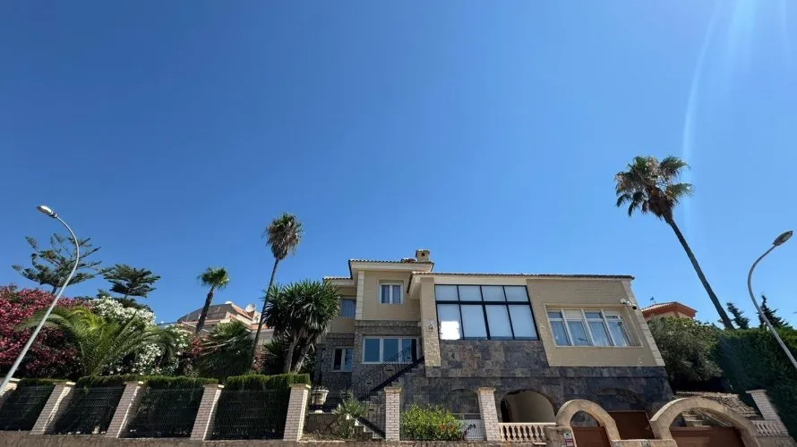 Villa de 5 dormitorios en Campoamor, Spain No. 618 № 26