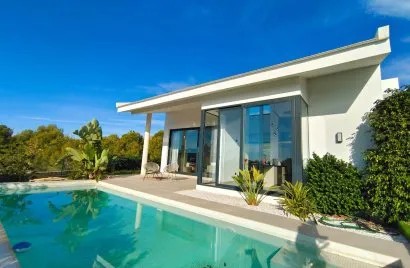 Villa de 4 dormitorios en Finestrat, Spain No. 638
