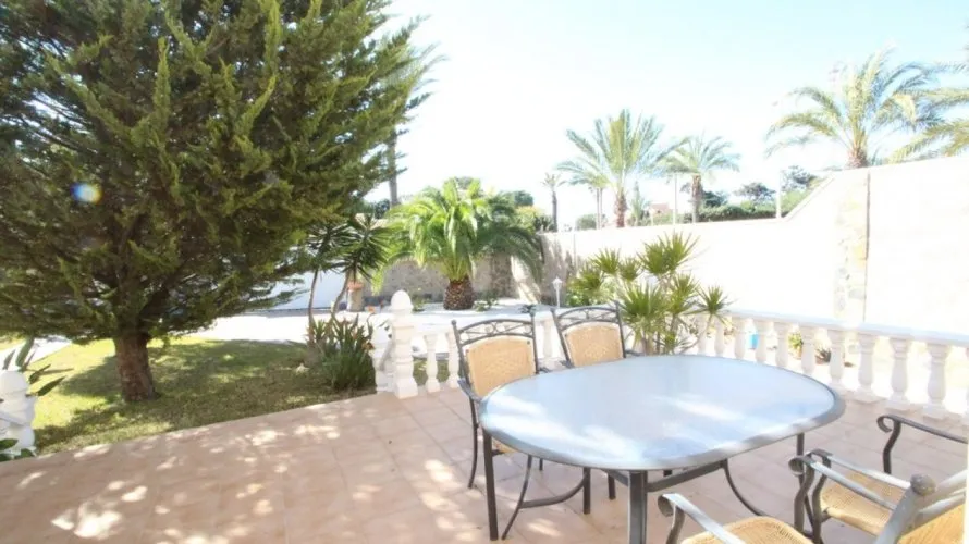 Villa de 5 dormitorios en Cabo Roig, Spain No. 554 № 8