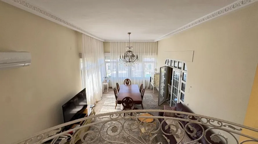 Villa de 5 dormitorios en Campoamor, Spain No. 618