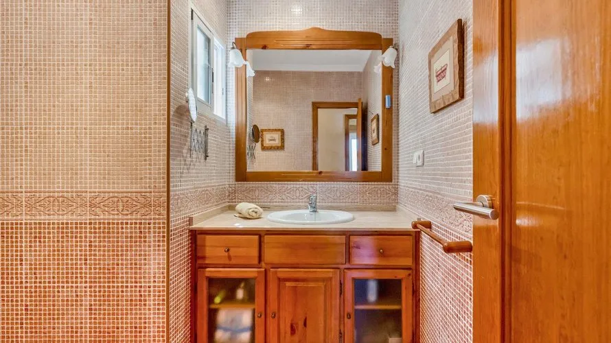 Villa de 4 dormitorios en Torrevieja, Spain No. 639 № 11