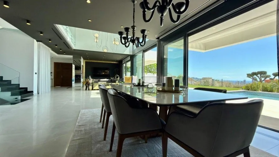 Villa de 890m² en Benidorm, Spain No. 637 № 19