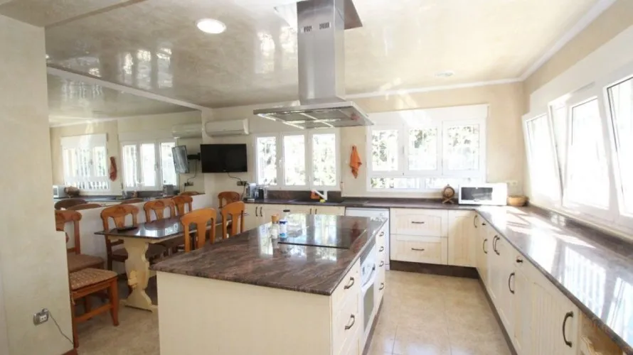 Villa de 5 dormitorios en Cabo Roig, Spain No. 554 № 17