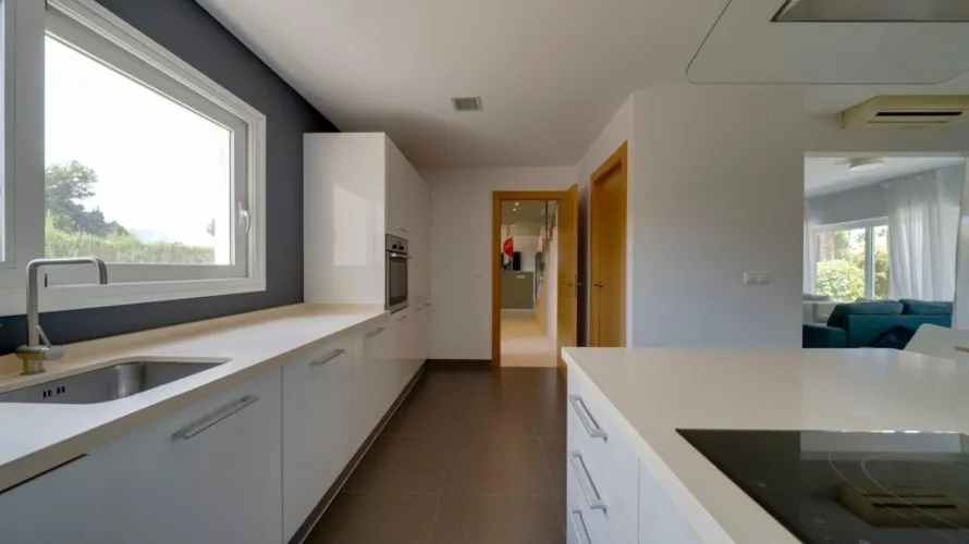 Villa de 4 dormitorios en Albir, Spain No. 549 № 23
