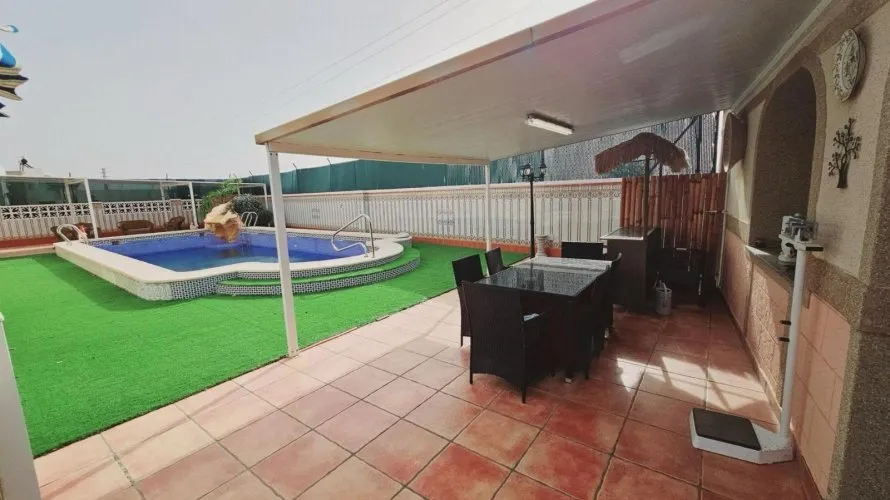 Villa de 5 dormitorios en Torrevieja, Spain No. 606 № 22
