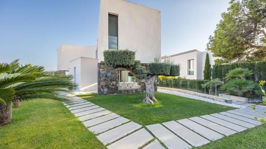 Villa de 3 dormitorios en Finestrat, Spain No. 619 № 10