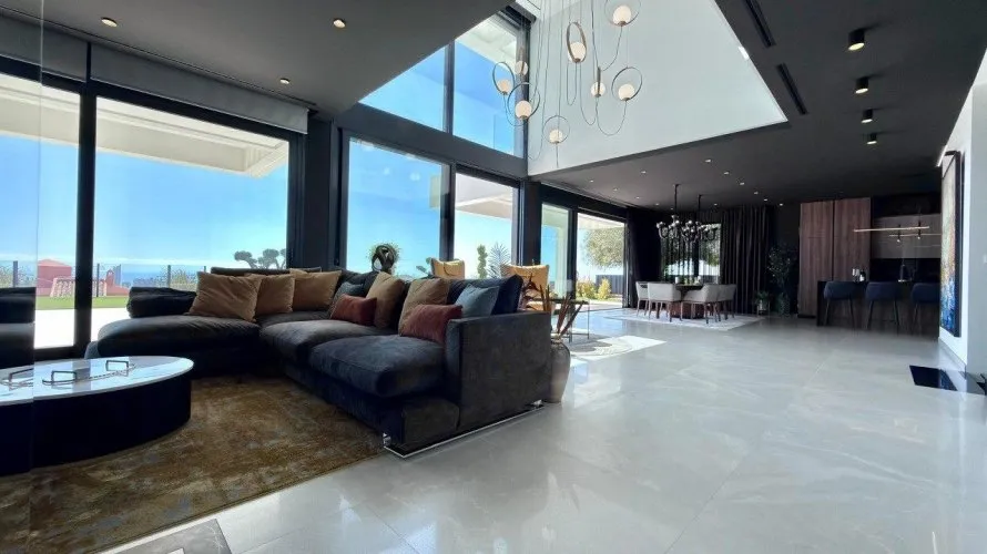 Villa de 890m² en Benidorm, Spain No. 637