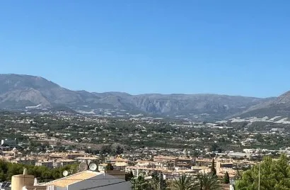 Villa de 4 dormitorios en Albir, Spain No. 566