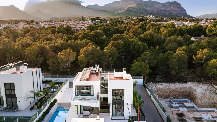 Villa de 4 dormitorios en La Nucia, Spain No. 581 № 13