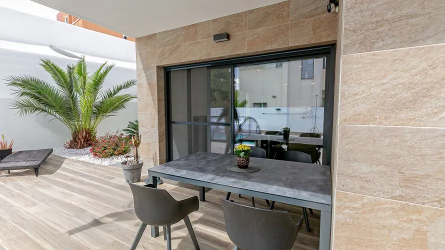 Villa de 120m² en Los Montesinos, Spain No. 697