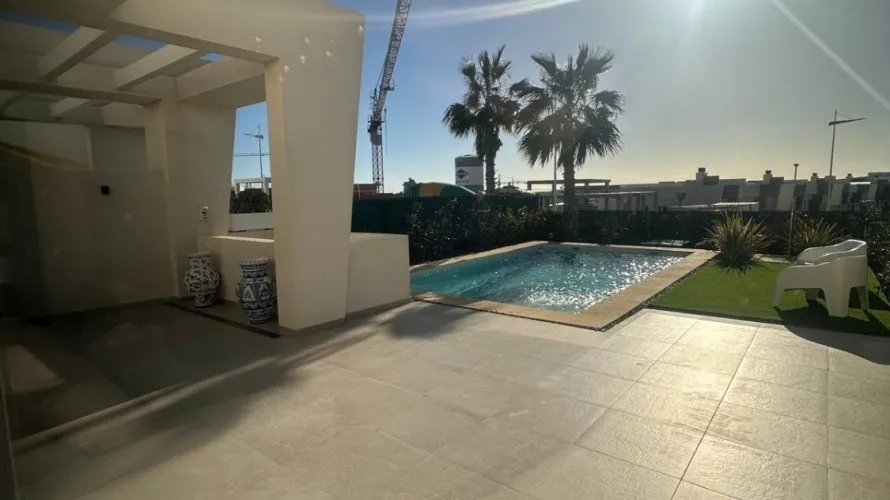 Villa de 4 dormitorios en Algorfa, Spain No. 654 № 20