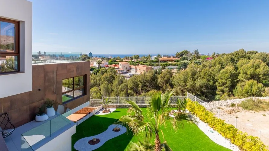 Villa de 4 dormitorios en Benidorm, Spain No. 519 № 7