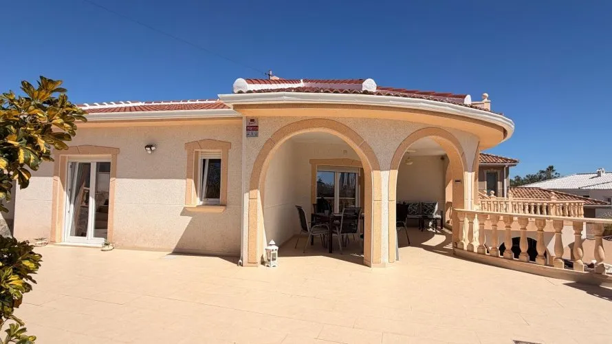 Villa de 5 dormitorios en Rojales, España No. 683 № 3