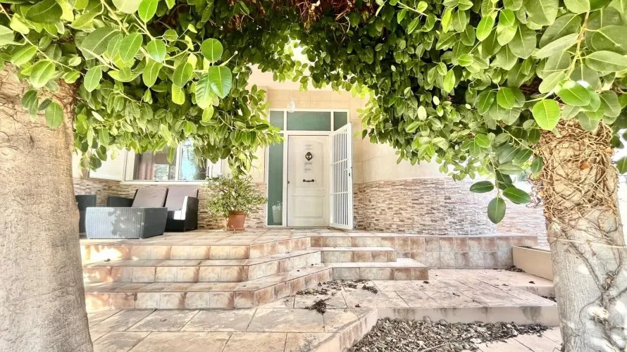Villa de 4 dormitorios en Torrevieja, Spain No. 424