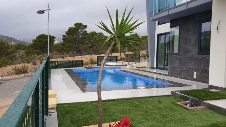 Villa de 3 dormitorios en Finestrat, Spain No. 438