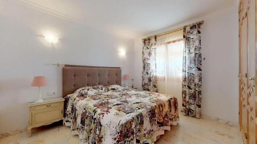 Villa de 7 dormitorios en Maryvilla, Spain No. 486 № 3