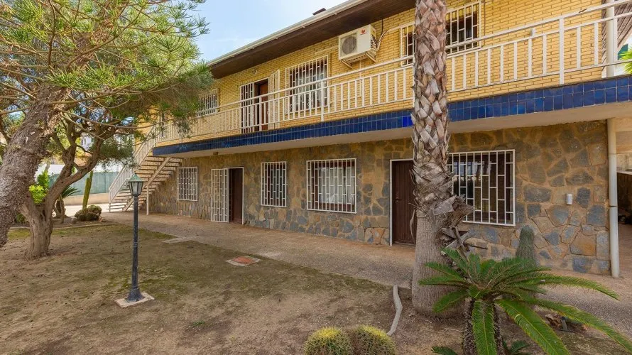 Villa de 5 dormitorios en Campoamor, Spain No. 661 № 13