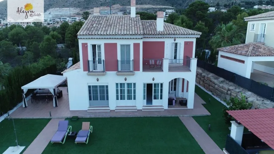 Villa de 4 dormitorios en Finestrat, Spain No. 441 № 5