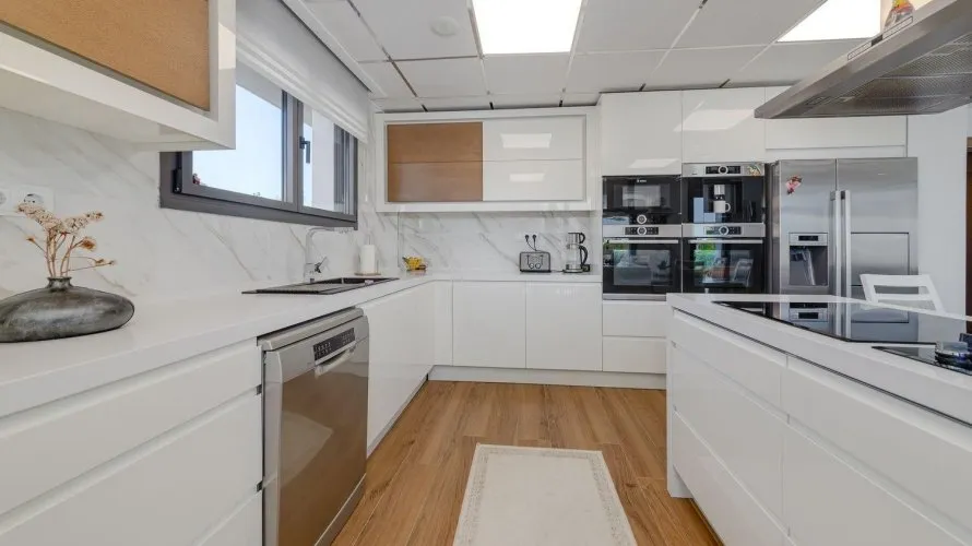 Villa de 461m² en Torrevieja, España No. 652 № 18