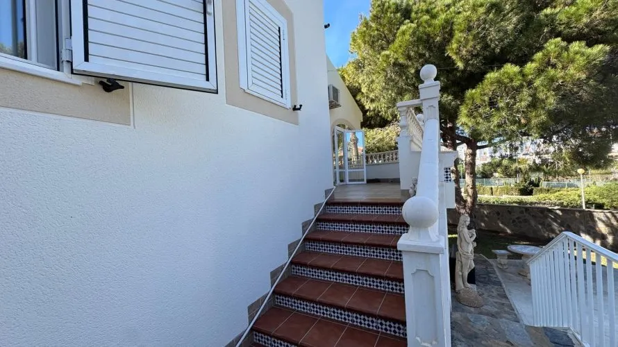 Villa de 3 dormitorios en Cabo Roig, España No. 406 № 18