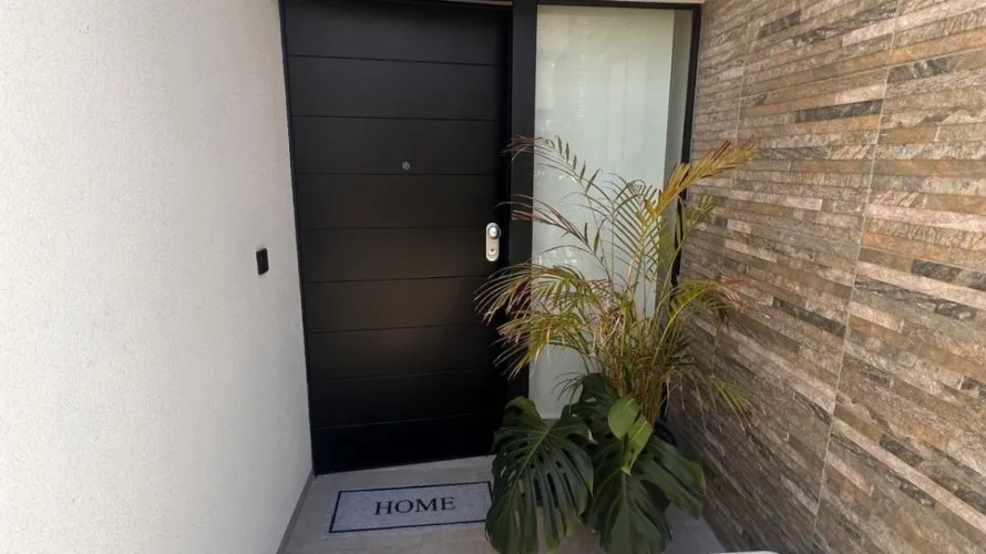 Villa de 4 dormitorios en Algorfa, Spain No. 654