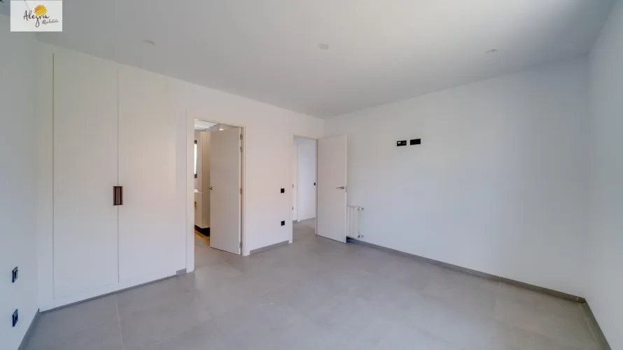 Villa de 5 dormitorios en Calpe, Spain No. 510 № 17