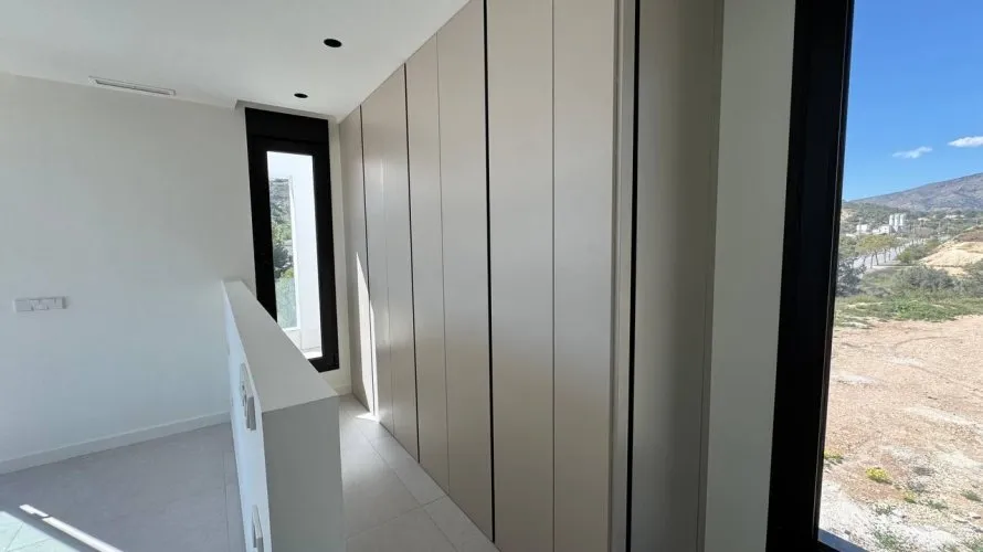 Villa de 3 dormitorios en Finestrat, España No. 666 № 19