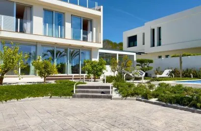 Villa de 4 dormitorios en La Nucia, España No. 715