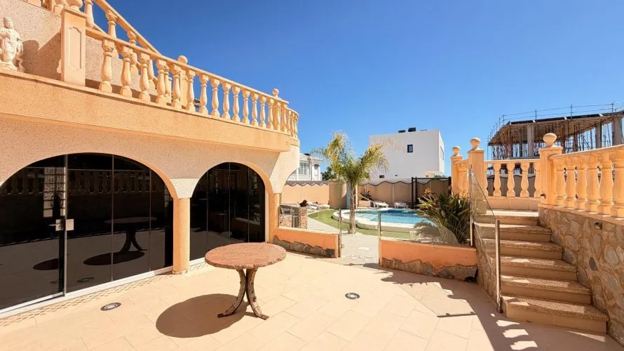 Villa de 5 dormitorios en Rojales, España No. 683 № 20