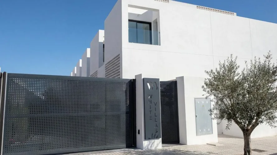 Villa de 3 dormitorios en Albir, España No. 664 № 9