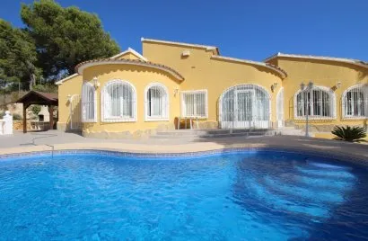 Villa de 5 dormitorios en Calpe, Spain No. 467