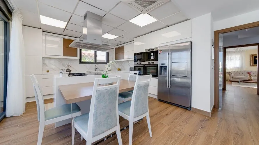 Villa de 461m² en Torrevieja, España No. 652 № 16