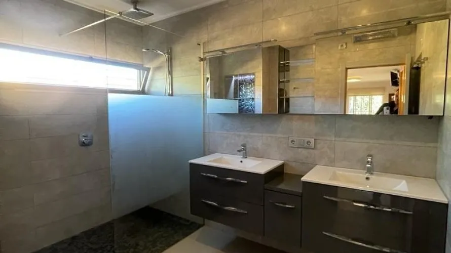 Villa de 4 dormitorios en Torrevieja, Spain No. 402 № 9