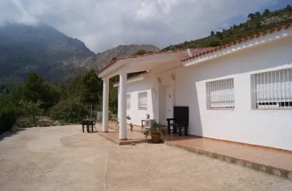 Villa de 3 dormitorios en Finestrat, Spain No. 465