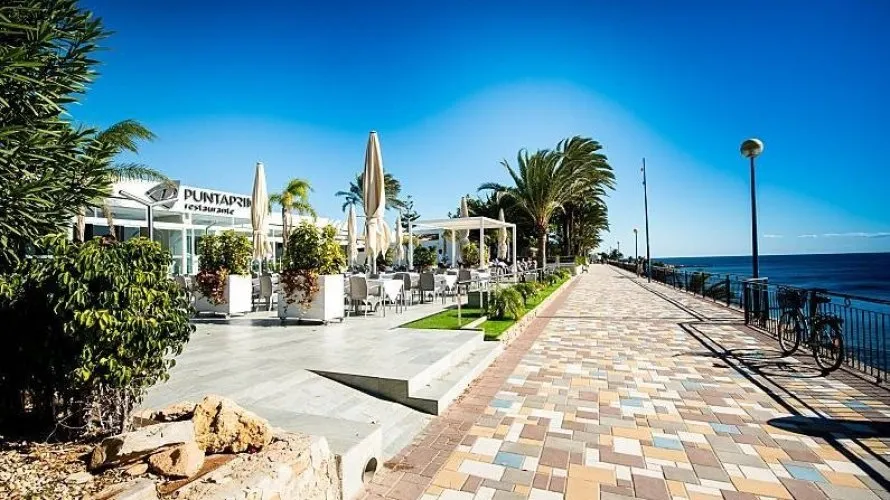 Villa de 4 dormitorios en Torrevieja, Spain No. 509