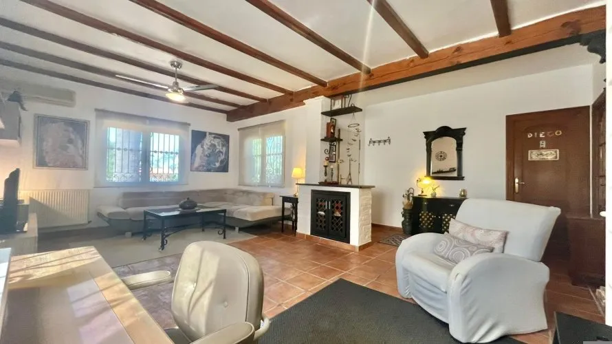 Villa de 3 dormitorios en Torrevieja, Spain No. 692 № 4