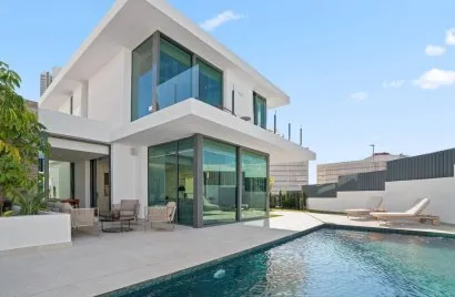 Villa de 3 dormitorios en Benidorm, Spain No. 695