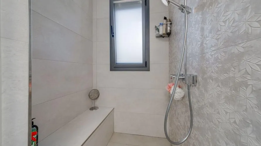 Villa de 461m² en Torrevieja, España No. 652 № 7