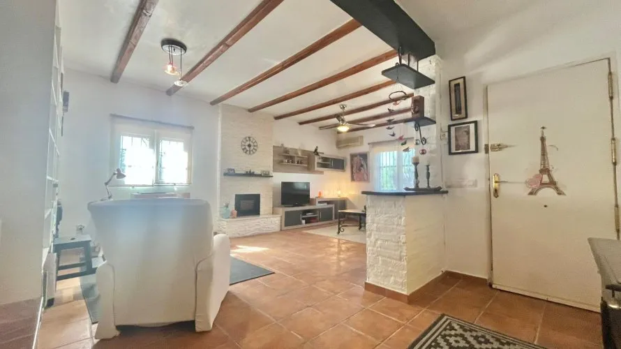 Villa de 3 dormitorios en Torrevieja, Spain No. 692 № 3