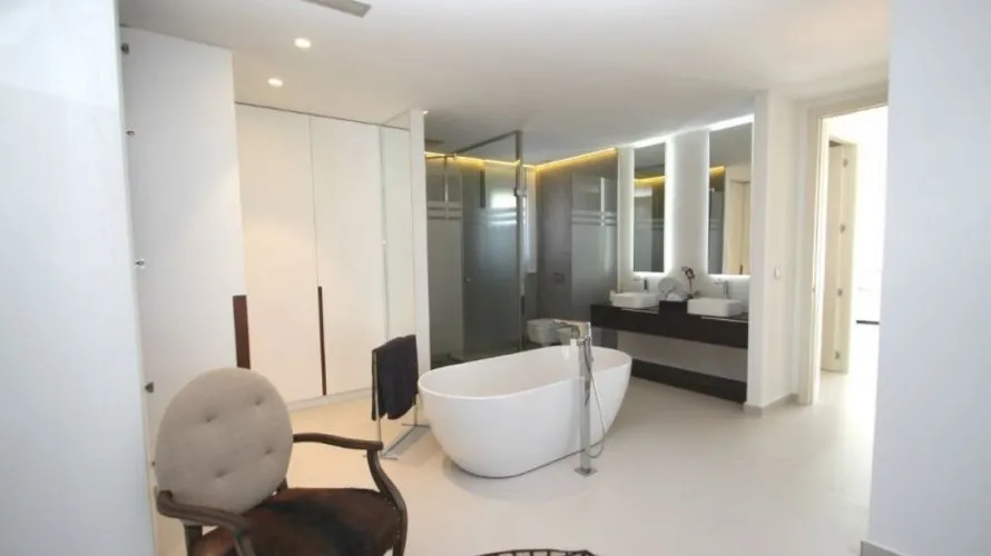 Villa de 197m² en La Zenia, Spain No. 437 № 4