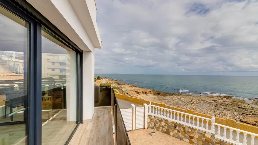 Villa de 4 dormitorios en Torrevieja, Spain No. 522 № 12