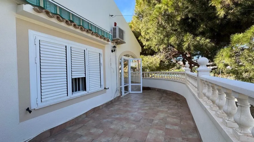 Villa de 3 dormitorios en Cabo Roig, España No. 406 № 17